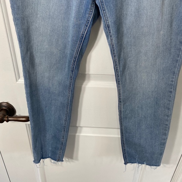 Old Navy Lightly Distressed Blue Jeans - Picture 3 of 6